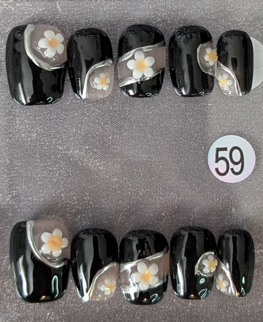 Midnight Blossom Press-On Nail Set – Style #59