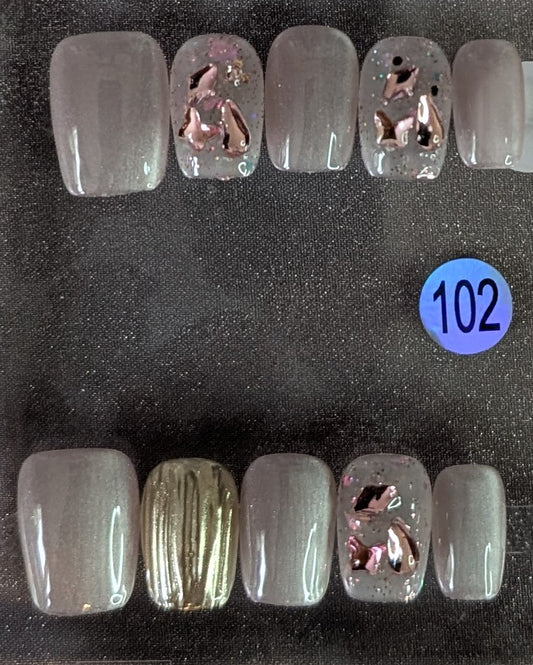 Style #102 – Elegant Gray & Rose-Gold Foil Press-On Nails