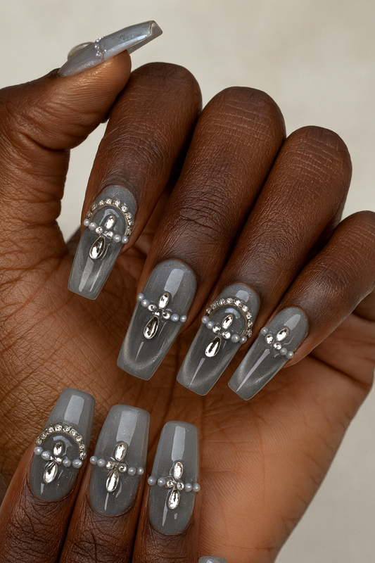 Elegant Gray Chrome Press-On Nails – Rhinestone & Pearl Glam Set